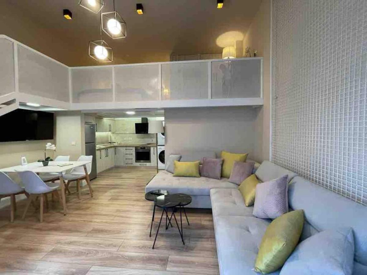 Lovely Apartment In Pogradec City With A Lake View מראה חיצוני תמונה