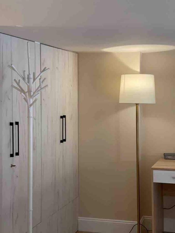 Lovely Apartment In Pogradec City With A Lake View מראה חיצוני תמונה