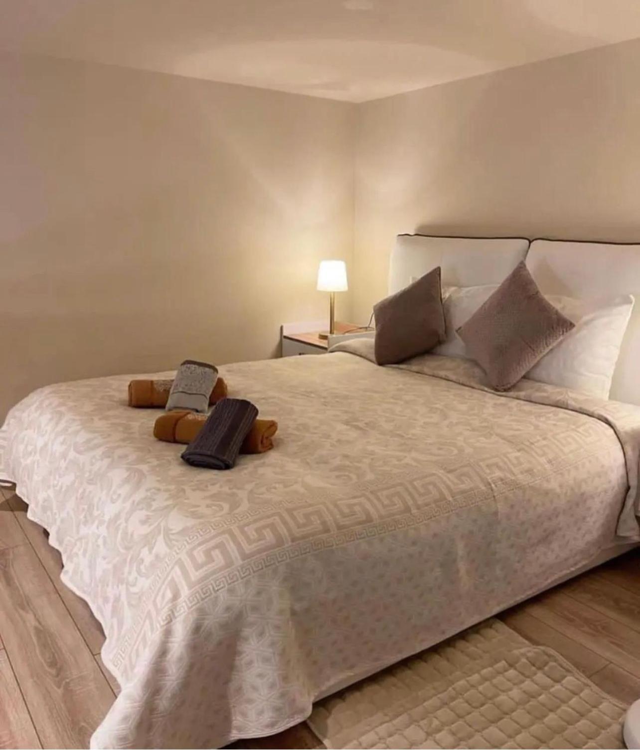 Lovely Apartment In Pogradec City With A Lake View מראה חיצוני תמונה
